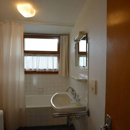 Appt 3 Pieces Avec Mezzanine, 6 Couchages, Proche Commerces Et Pistes, Parking Couvert - Fr-1-241-189 דירה