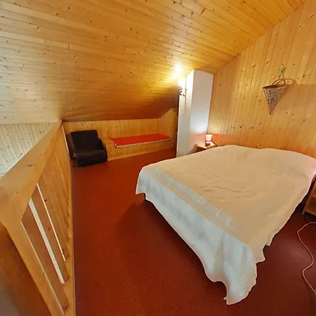 Appt 3 Pieces Avec Mezzanine, 6 Couchages, Proche Commerces Et Pistes, Parking Couvert - Fr-1-241-189